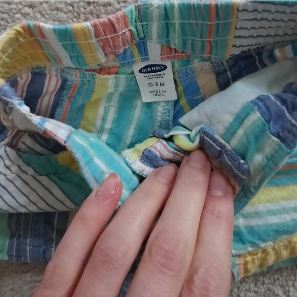 Old Navy 0-3 months shorts - Picture 2 of 2